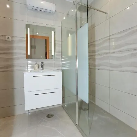 High In The Sky Apartman